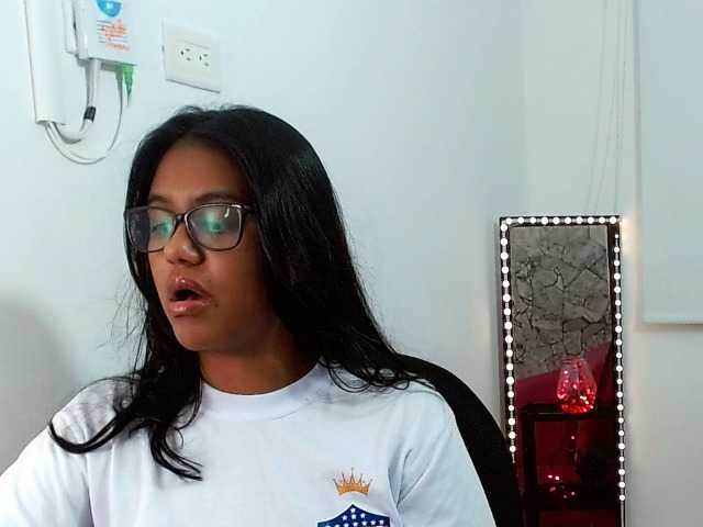Shawnycarson live cam on BongaCams
