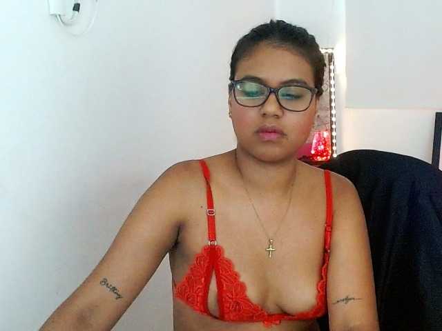 Shawnycarson live cam on BongaCams