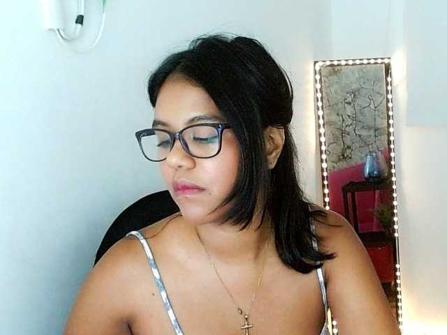 Shawnycarson live cam on BongaCams