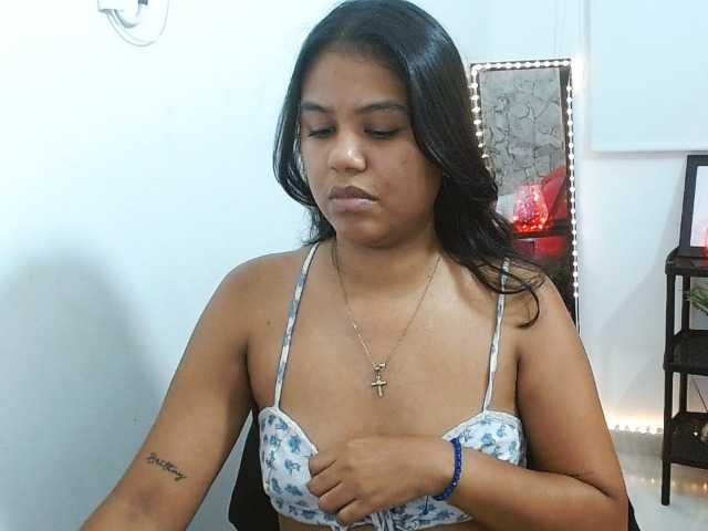 Shawnycarson live cam on BongaCams