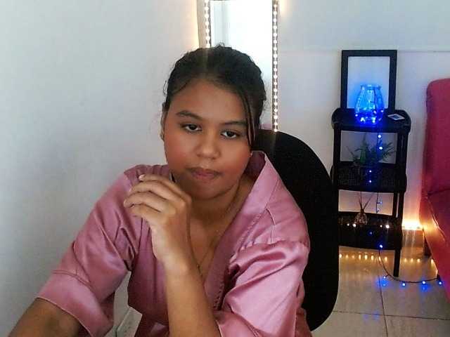 Shawnycarson live cam on BongaCams