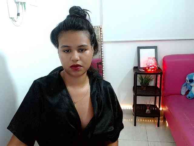 Shawnycarson Live Webcam on BongaCams