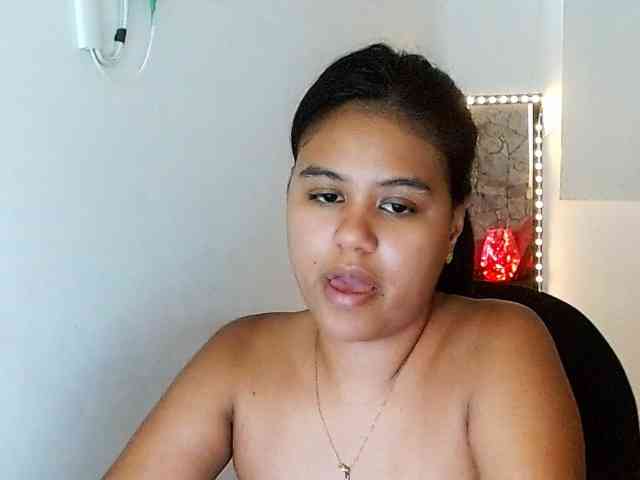 Shawnycarson Live Webcam on BongaCams