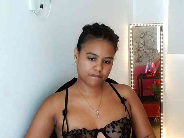 Shawnycarson Live Webcam on BongaCams