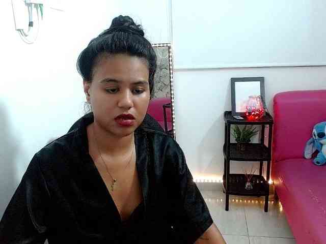 Shawnycarson Live Webcam on BongaCams