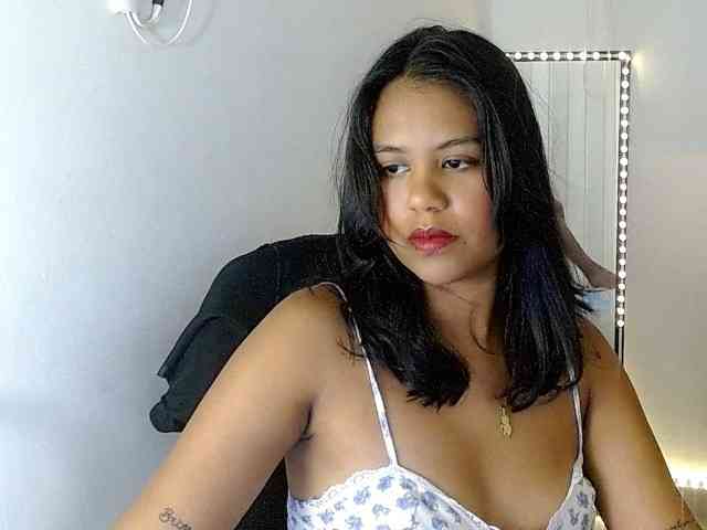 Shawnycarson Live Webcam on BongaCams