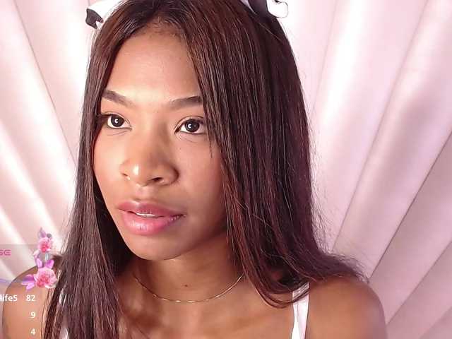 Jahzara live cam on BongaCams