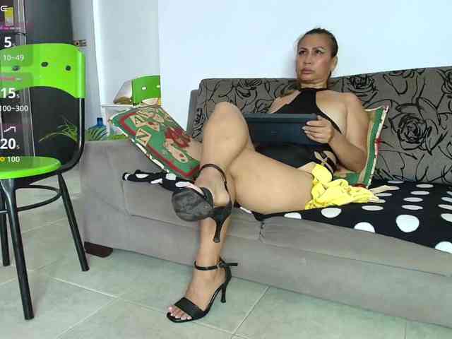 Rousemilf4u- webcam