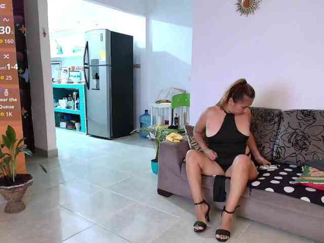 Rousemilf4u- webcam
