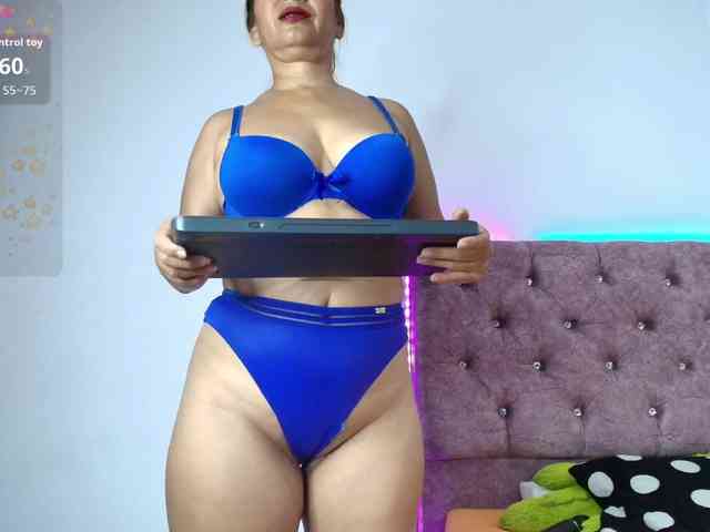 Rousemilf4u- webcam