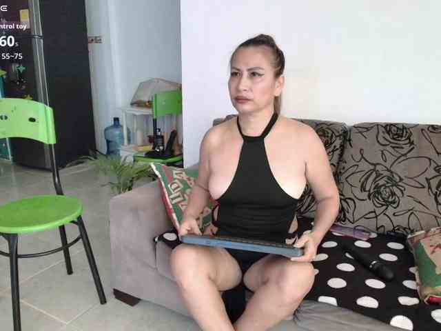 Rousemilf4u- webcam