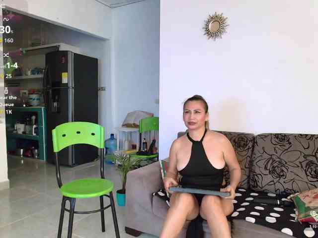 Rousemilf4u- webcam