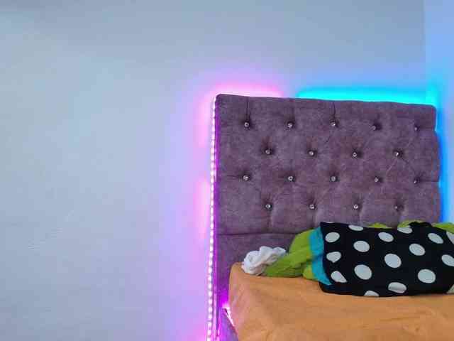 Rousemilf4u- webcam