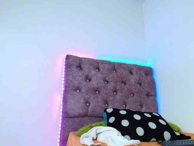 Rousemilf4u- webcam