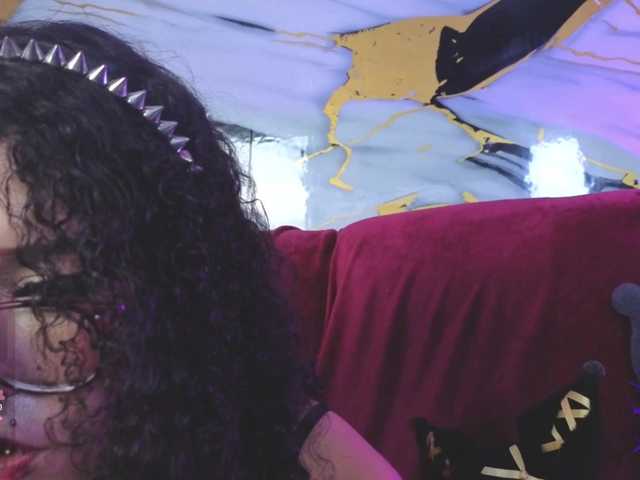 dark-nina- live cam