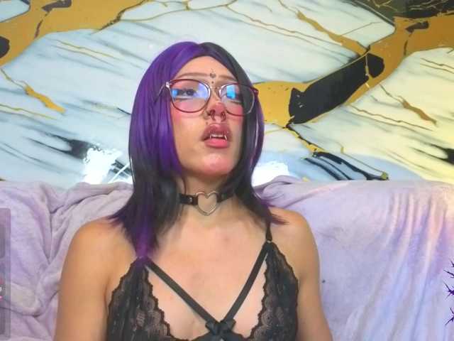 dark-nina- live webcam show