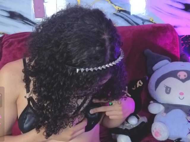 dark-nina- live cam