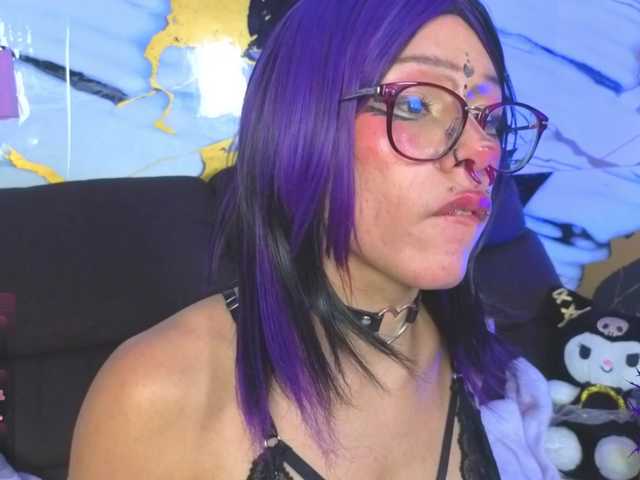 dark-nina- live webcam show