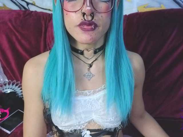 dark-nina-