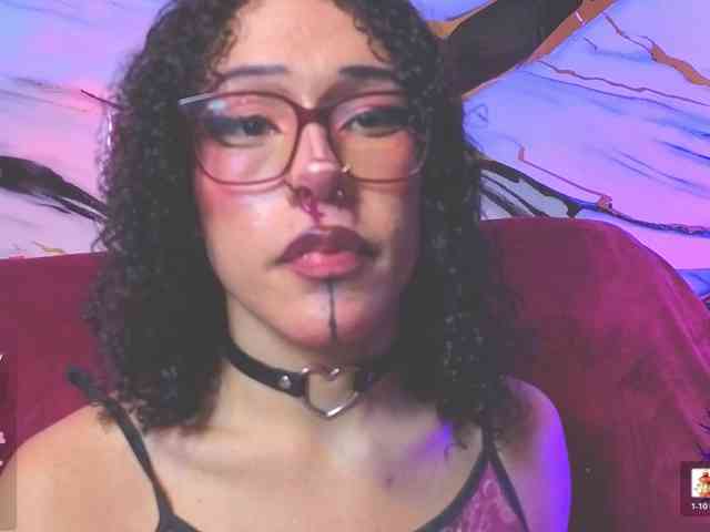 dark-nina- Live Webcam on BongaCams