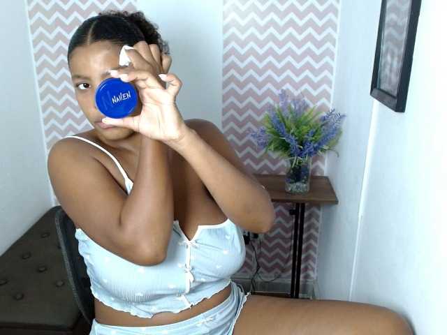 ShantalCarson live cam on BongaCams
