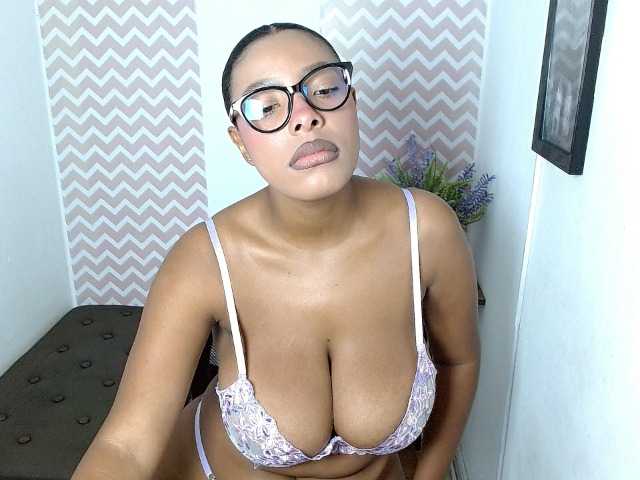 ShantalCarson live cam