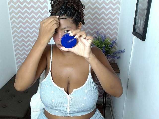 ShantalCarson live cam on BongaCams