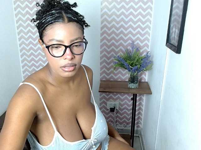 ShantalCarson, en directo ahora en BongaCams