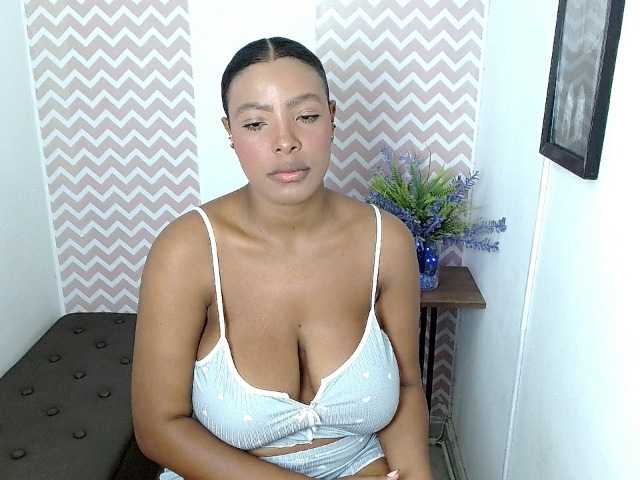 ShantalCarson live cam on BongaCams