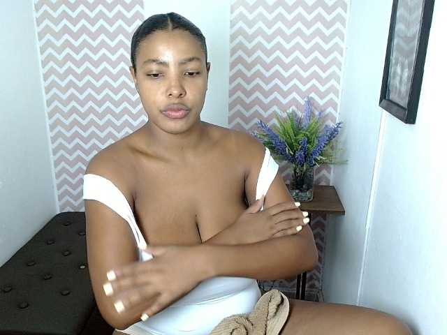ShantalCarson live cam on BongaCams