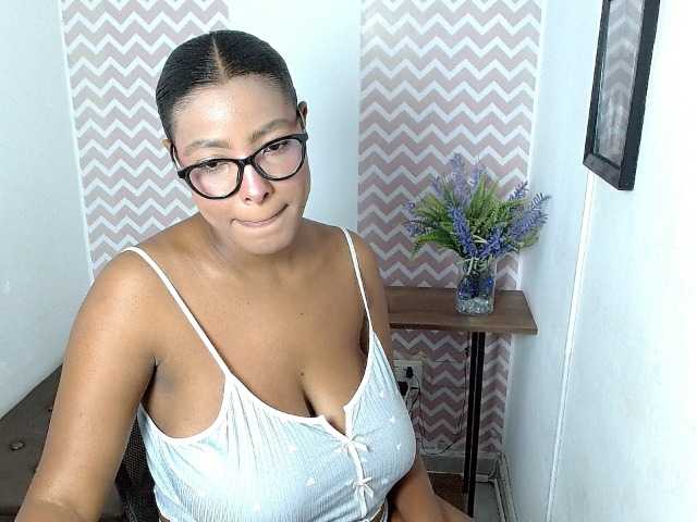 ShantalCarson live cam on BongaCams