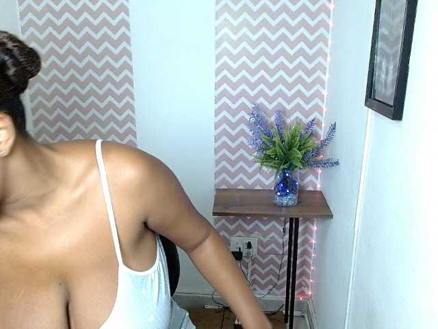 ShantalCarson live cam on BongaCams