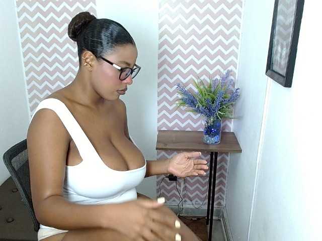 ShantalCarson live cam on BongaCams