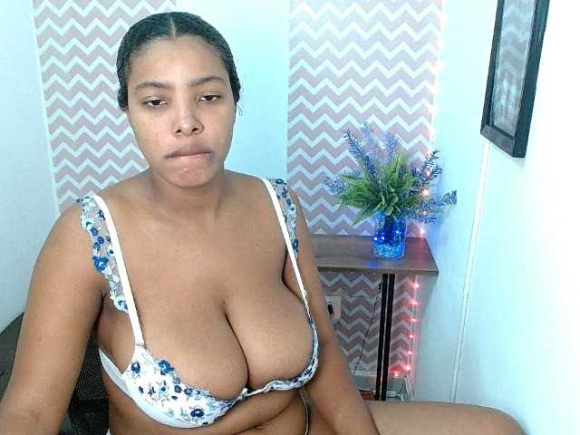 ShantalCarson live cam on BongaCams