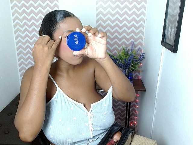 ShantalCarson live cam on BongaCams
