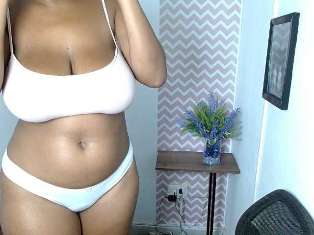 ShantalCarson live cam on BongaCams