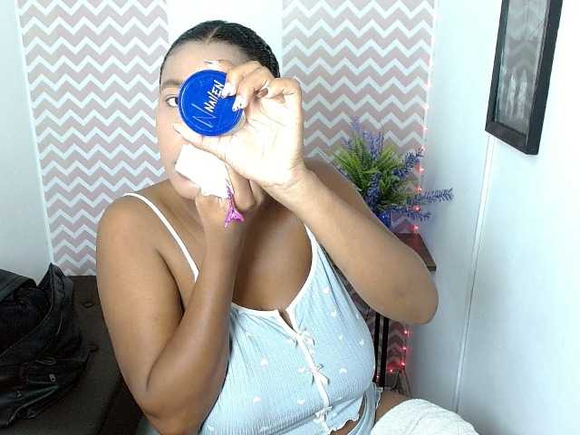 ShantalCarson live cam on BongaCams