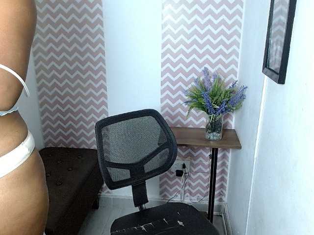 ShantalCarson live cam on BongaCams