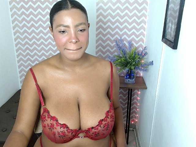 ShantalCarson live cam on BongaCams