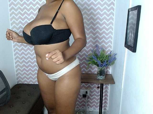 ShantalCarson live cam on BongaCams