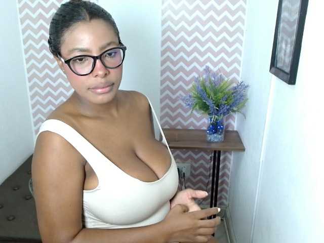 ShantalCarson live cam on BongaCams