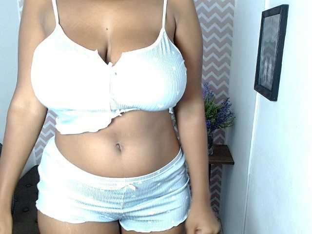 ShantalCarson live cam preview