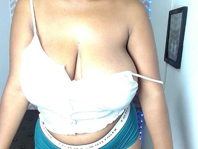 ShantalCarson webcam bongacams model stream image