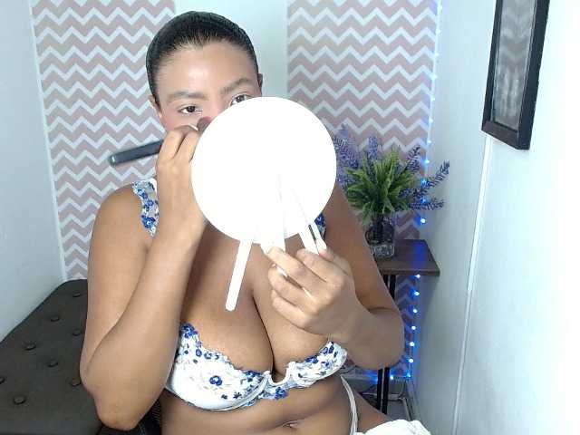 ShantalCarson live cam on BongaCams