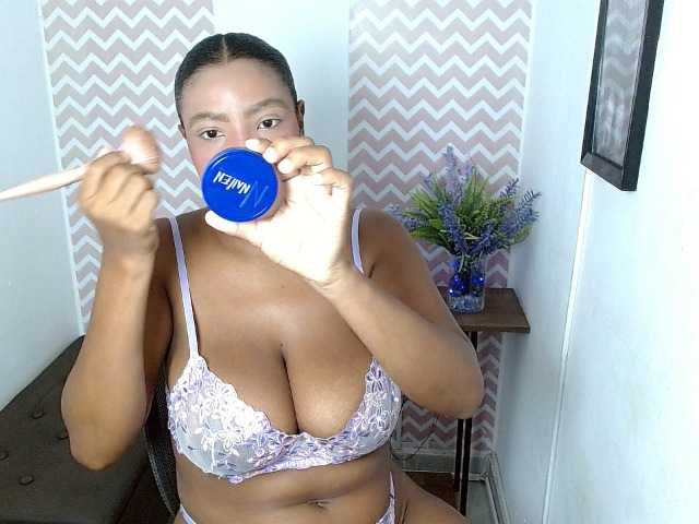 ShantalCarson live cam on BongaCams