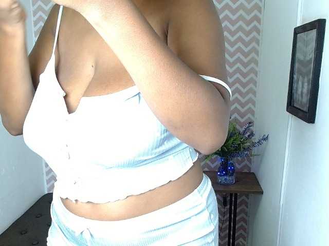 ShantalCarson live cam on BongaCams