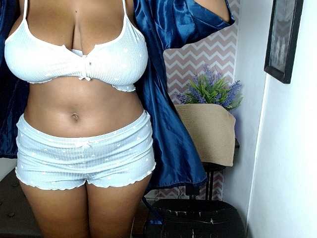 ShantalCarson live cam on BongaCams