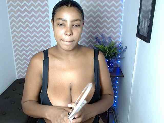 ShantalCarson webcam