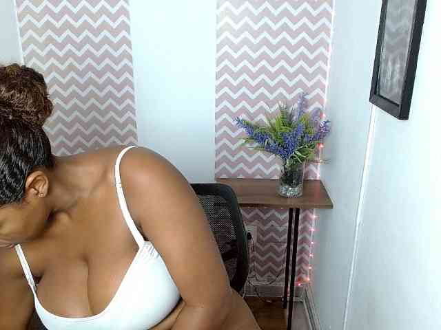 ShantalCarson webcam