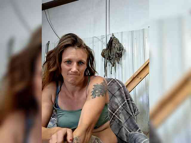 Tastypeach8969 webcam